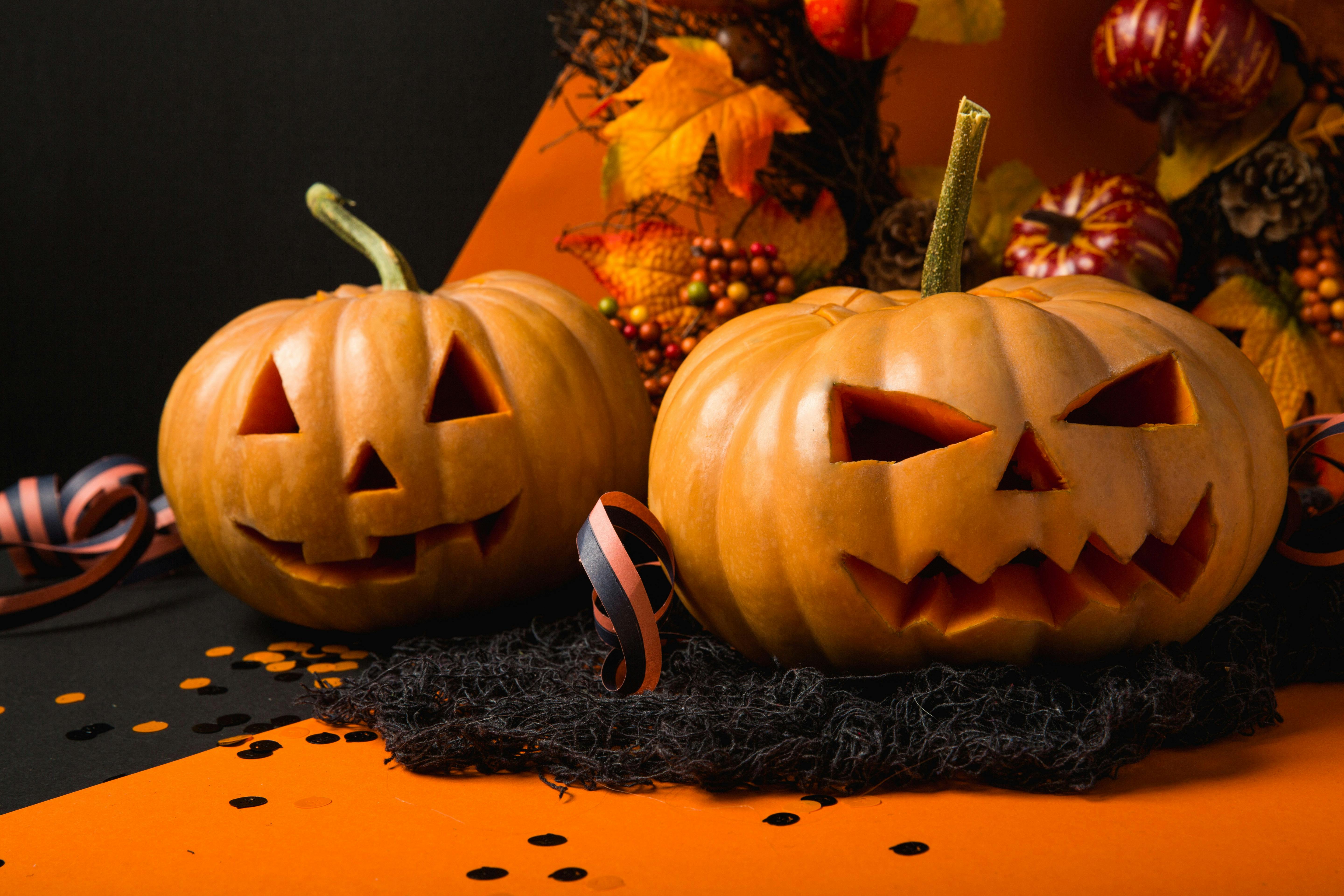 How a Virtual Assistant Can Make Your Halloween Party Spooktacular